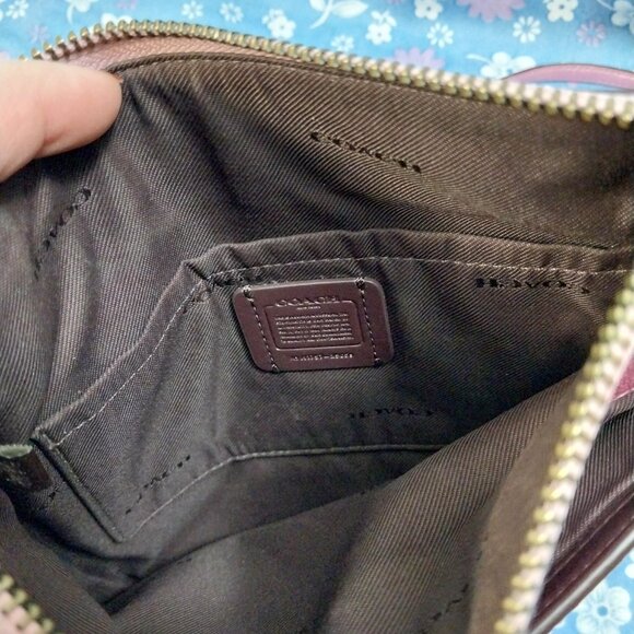 3259 Small Pink Shimmer Coach Crossbody Bag / Matching Card Carrier. - Picture 11 of 14